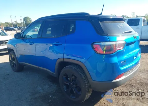 2019 Jeep Compass Altitude 4X4 z USA, uszkodzony, nr VIN 3C4NJDBB7KT674774
